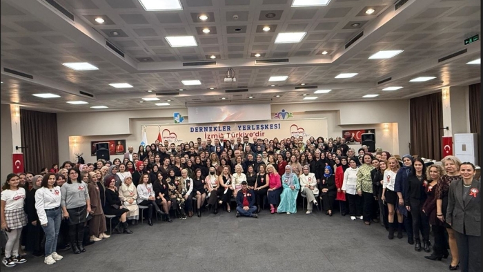 İzmit Belediyesi Öğretmenler Günü’nde eğitim emekçilerini buluşturdu